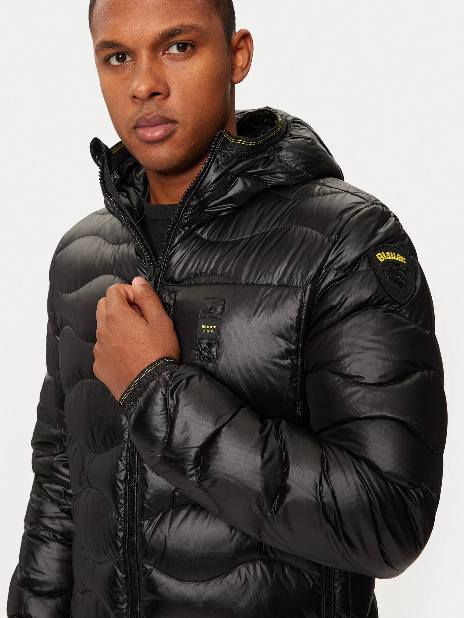 Autoritratto | La preoccupazione per la propria immagine, è … | Flickr, image size:1536x2048