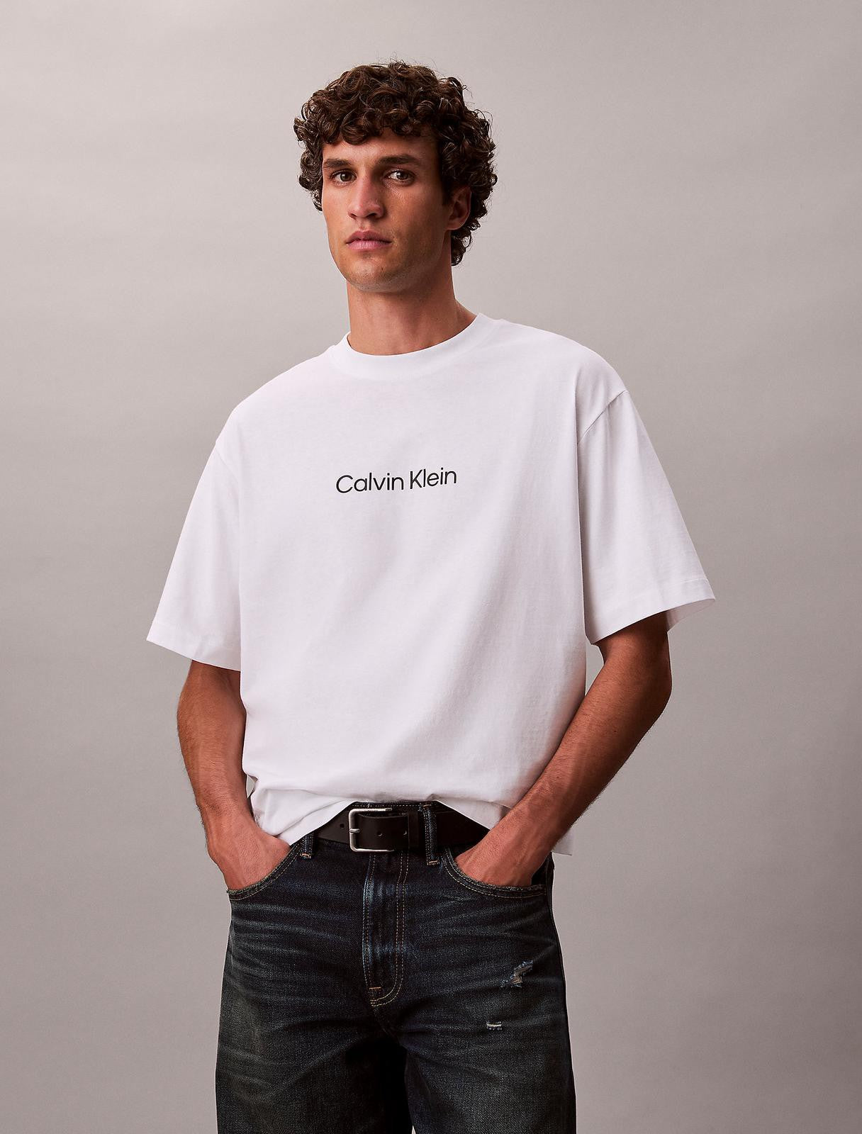 T-SHIRT CALVIN KLEIN UOMO SS RLXD STANDARD LOGO CREWNK TEE